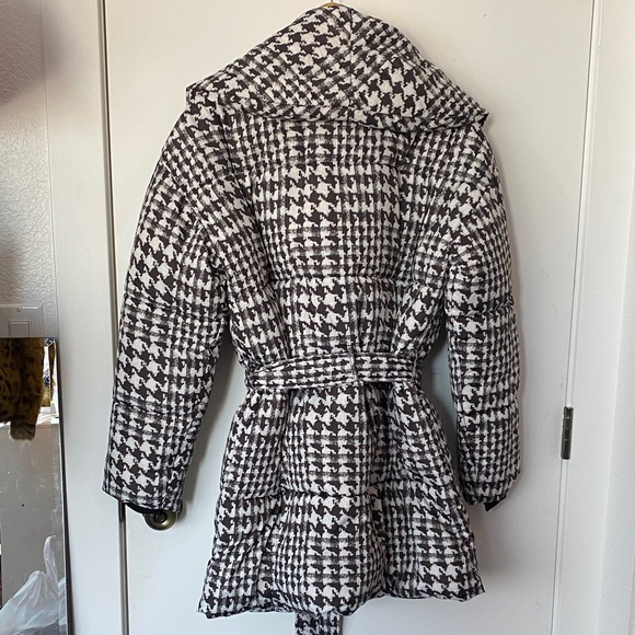 BADGLEY MISCHKA Black and White Houndstooth Puffer Coat NWT! - Picture 10 of 10